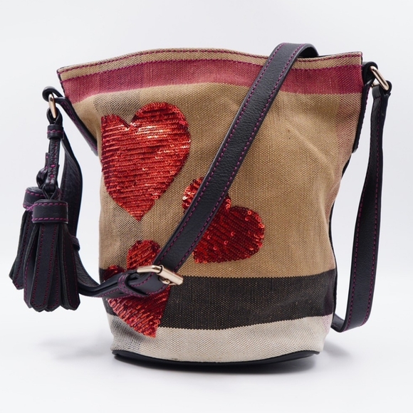 AT04โค๏ธ Burberry Ashby Bucket Bag Multiple colors Cloth - Picture 1 of 15